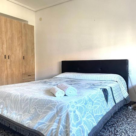 Private Room In Shared Apartment Valencia Workstay Valência Exterior foto