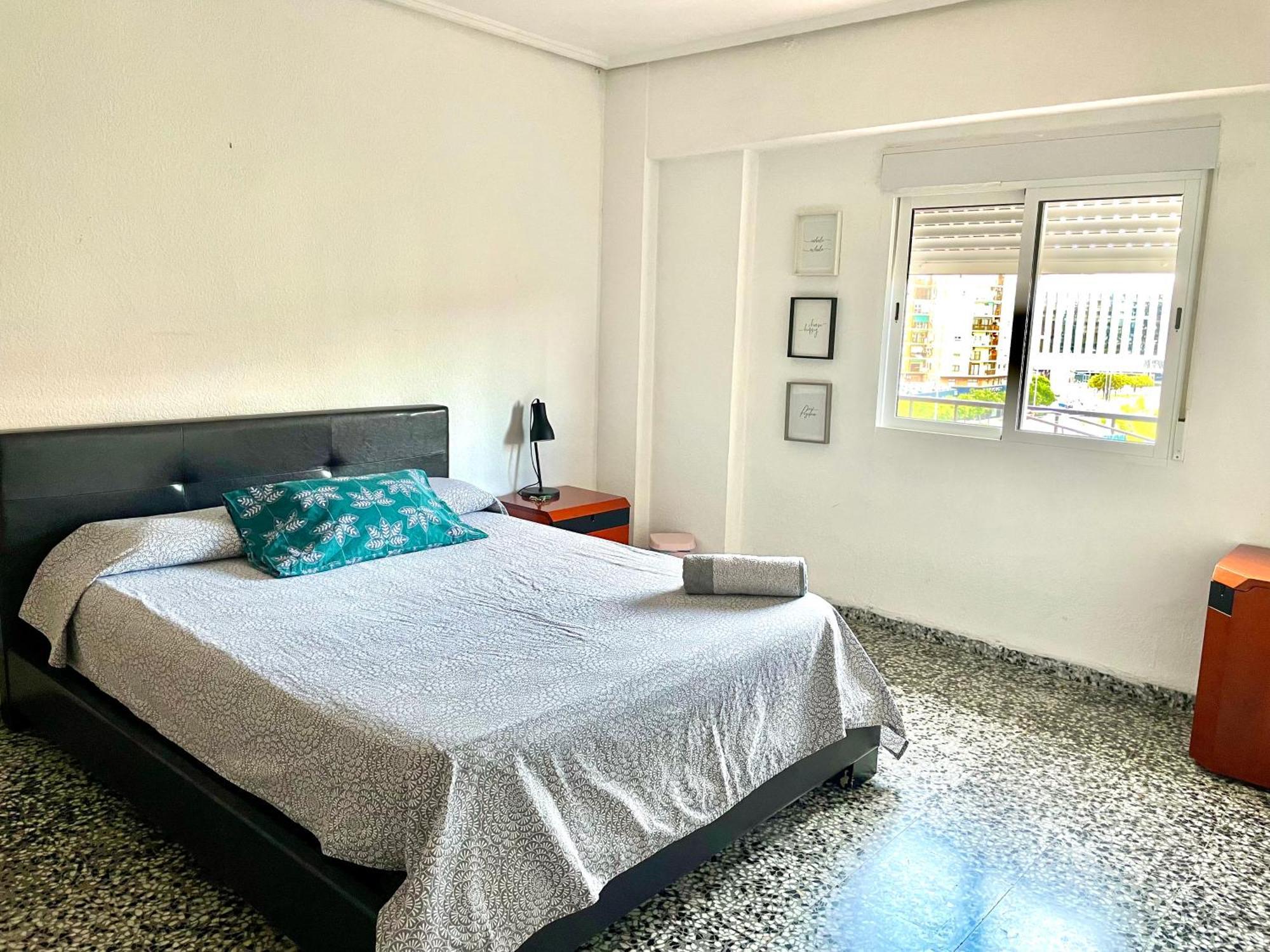 Private Room In Shared Apartment Valencia Workstay Valência Exterior foto